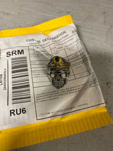 Load image into Gallery viewer, Glow In The Dark Skull Ring