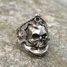 Load image into Gallery viewer, Pirate Skull Ring
