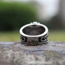 Load image into Gallery viewer, Mjolnir Celtic Knot Ring
